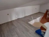 Недвижимость Трехкомнатная квартира в центре: 10