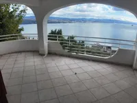 Недвижимость Трехкомнатная квартира в центре: 22