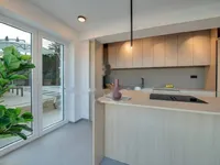 Недвижимость Трёхкомнатная квартира в Опатии: 14