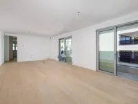 Недвижимость Трехкомнатная квартира в центре: 14