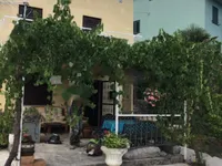 Недвижимость Трехкомнатная квартира, Центр: 18