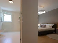 Недвижимость Трехкомнатная квартира в центре: 9