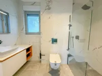 Недвижимость Трехкомнатная квартира в центре: 9