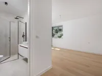 Недвижимость Трехкомнатная квартира в центре: 11