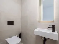 Недвижимость Трехкомнатная квартира в центре: 16