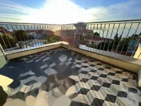 Недвижимость Трехкомнатная квартира, Центр: 15