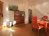 Недвижимость Четырехкомнатная квартира, Центр: 9