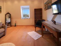 Недвижимость Четырехкомнатная квартира, Центр: 24