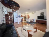 Недвижимость Четырехкомнатная квартира: 1