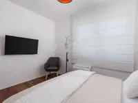 Недвижимость Трехкомнатная квартира в центре: 18