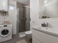 Недвижимость Трехкомнатная квартира в центре: 20