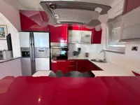 Недвижимость Четырёхкомнатная квартира в центре: 9