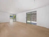 Недвижимость Трёхкомнатная квартира в центре: 1