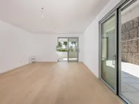 Недвижимость Трёхкомнатная квартира в центре: 2