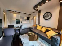 Недвижимость Трёхкомнатная квартира Центр: 5