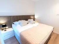 Недвижимость Двухкомнатная квартира, центр: 6