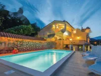 Недвижимость Семейный дом в Центре Опатии: 3