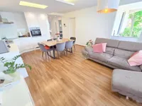 Недвижимость Трёхкомнатная квартира Коломбан: 2