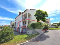 Недвижимость Трёхкомнатная квартира Коломбан: 10