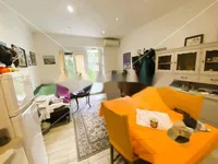 Недвижимость Трехкомнатная квартира в центре: 7