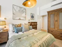 Недвижимость Basil Street: 2