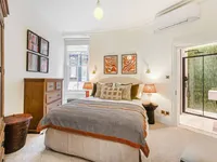 Недвижимость Basil Street: 12