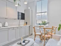 Недвижимость Finborough Road: 8