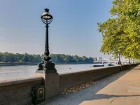 Недвижимость Riverpark Court, Embankment Gardens: 4