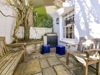 Недвижимость Upper Cheyne Row: 15