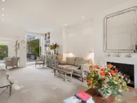 Недвижимость Lamont Road: 10