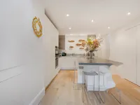 Недвижимость Lamont Road: 14