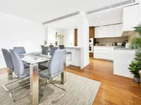 Недвижимость Chartwell House, Waterfront Drive: 1