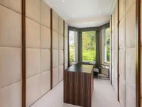 Недвижимость Tregunter Road: 1