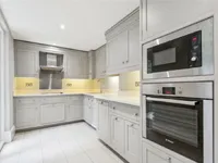 Недвижимость Redcliffe Square: 14