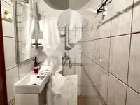 Недвижимость Однокомнатная квартира Центр: 3