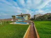 Недвижимость Квартира в Верхние Шкофии: 1