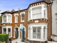 Недвижимость Kelmscott Road: 4