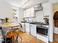 Недвижимость Kelmscott Road: 7