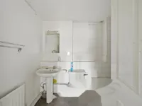 Недвижимость Sandifer Drive, Cricklewood: 2