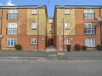 Недвижимость Sandifer Drive, Cricklewood: 3