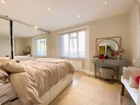 Недвижимость Shoot Up Hill, West Hampstead Borders: 8