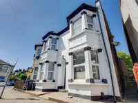 Недвижимость —: 5