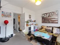 Недвижимость Albion Avenue: 2