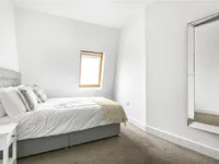 Недвижимость Warple Way: 1