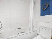 Недвижимость Sandifer Drive, Cricklewood: 3