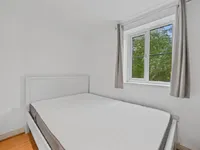 Недвижимость Windmill Drive, Cricklewood: 1