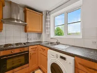 Недвижимость Windmill Drive, Cricklewood: 6