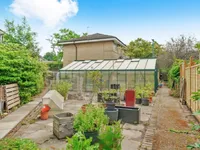 Недвижимость Barker Drive: 2