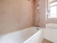 Недвижимость White City Estate: 9