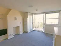 Недвижимость Adamson Road: 10